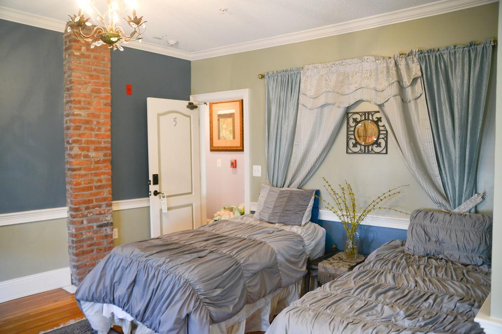 Naomi'S Inn Bed & Breakfast Спрингфийлд Екстериор снимка