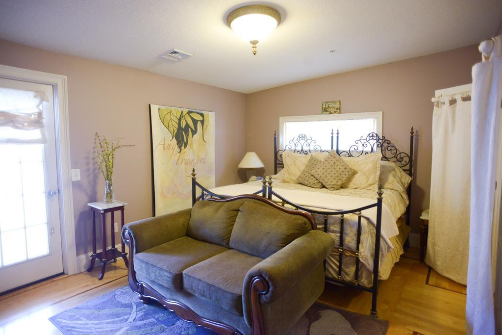 Naomi'S Inn Bed & Breakfast Спрингфийлд Екстериор снимка