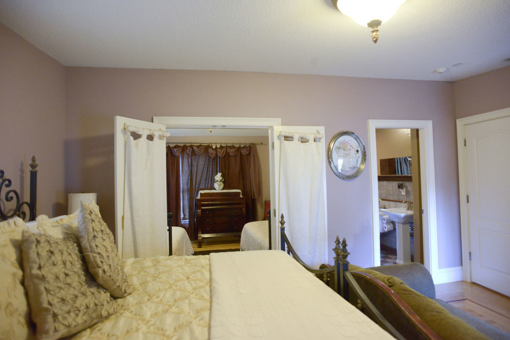 Naomi'S Inn Bed & Breakfast Спрингфийлд Екстериор снимка